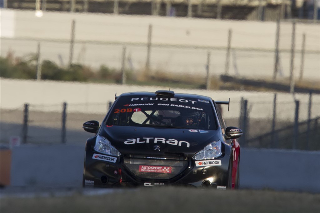 Det bliver i Dubai at Michael Carlsen starter sin 2017 sæson
(Foto: Carlsen Motorsport)